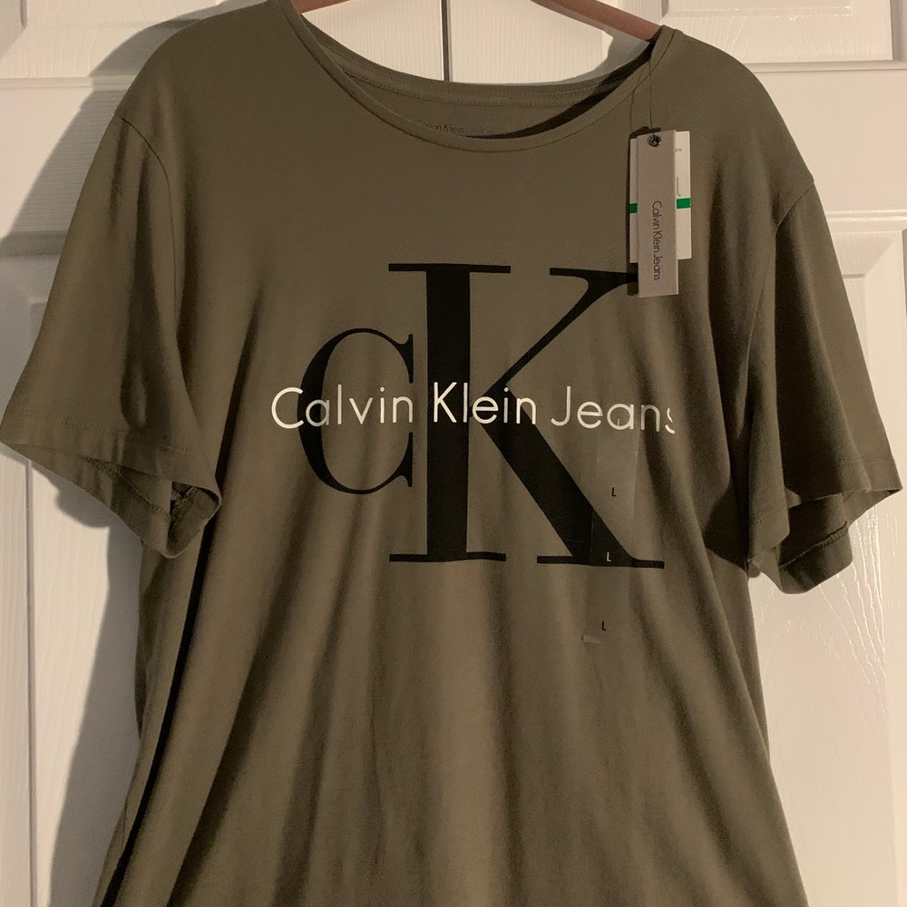 Calvin Klein Tshirt